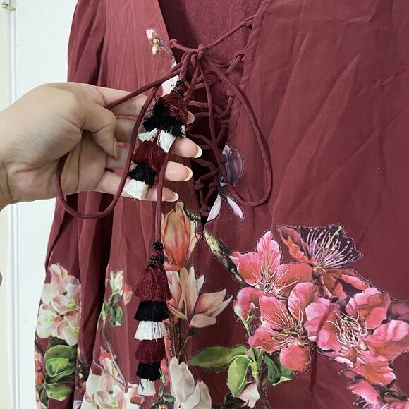 Rococo sands red floral silk long sleeve vneck blouse top size medium - Picture 2 of 6